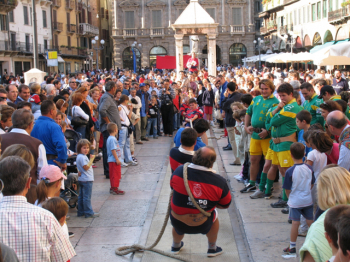 TOCATI Festival Internazionale dei Giochi in Strada