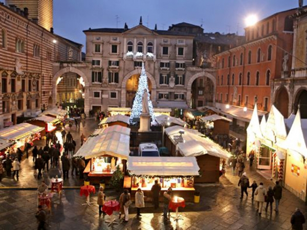 Stella Di Natale A Verona.Eventi Speciali Di Verona Appuntamenti E Mercatini Di Natale A Verona