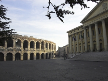 PIAZZA BRA | Arena e palazzo Barbieri |