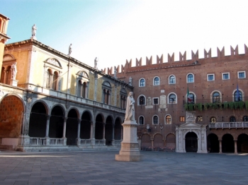 PIAZZA DEI SIGNORI verona