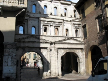 PORTA BORSARI verona