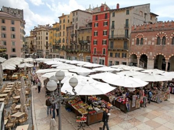 PIAZZA ERBE verona