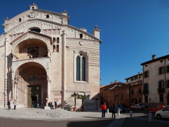 PIAZZA DEL DUOMO verona