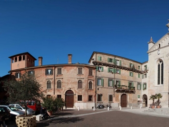 PIAZZA DEL DUOMO verona