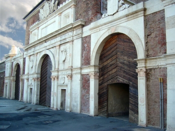 PORTA VESCOVO verona