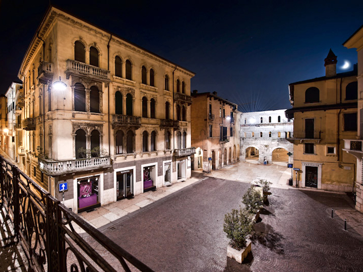 Corso Porta Borsari verona