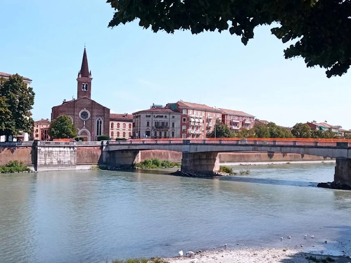 Chiesa San Tomaso Becket verona