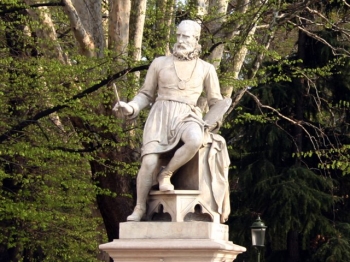 PAOLO CALIARI statua celebrativa